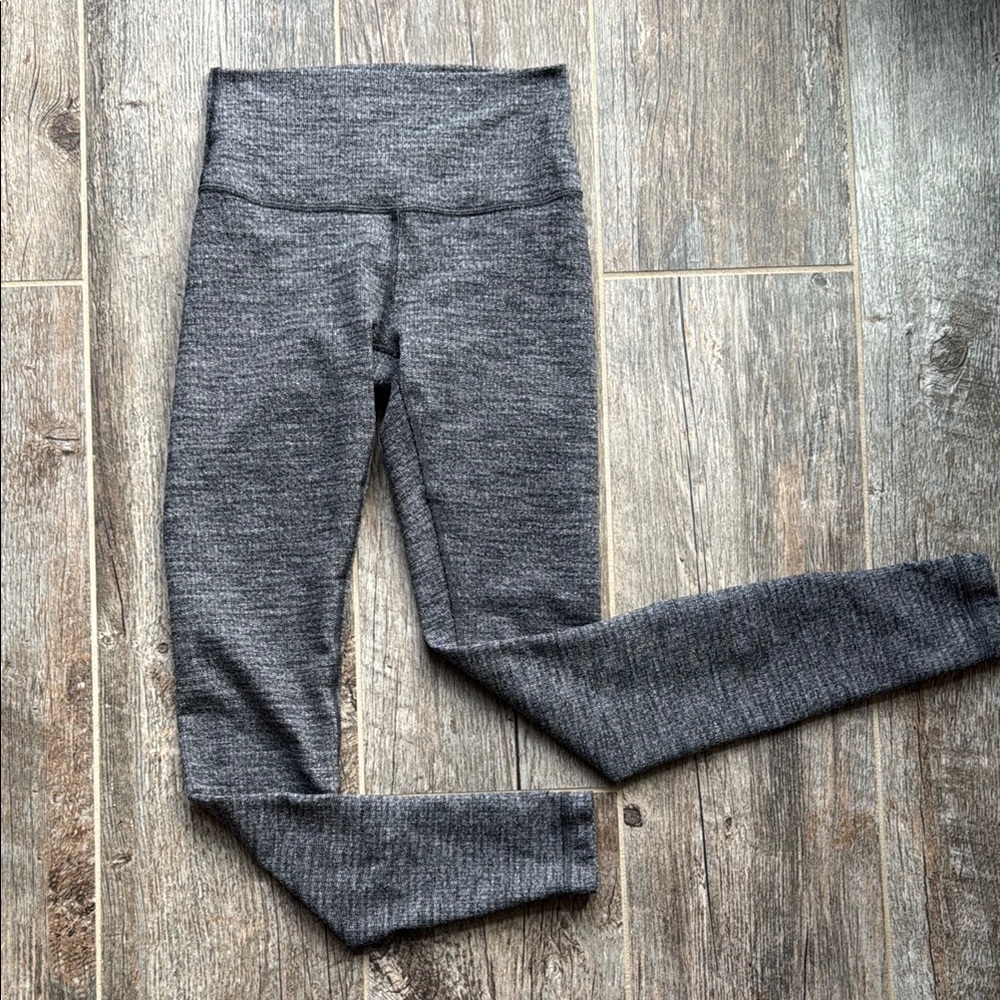 Lululemon leggings size 4 full length gray